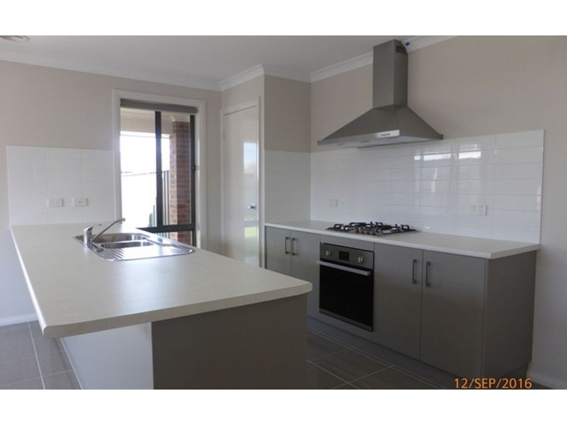 1/938 Sylvania Avenue, Lavington NSW 2641