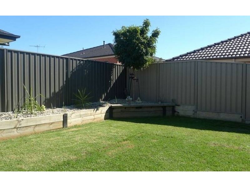 33 Shuter Avenue, Thurgoona NSW 2640