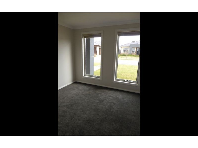 10 Fay Street, Springdale Heights NSW 2641