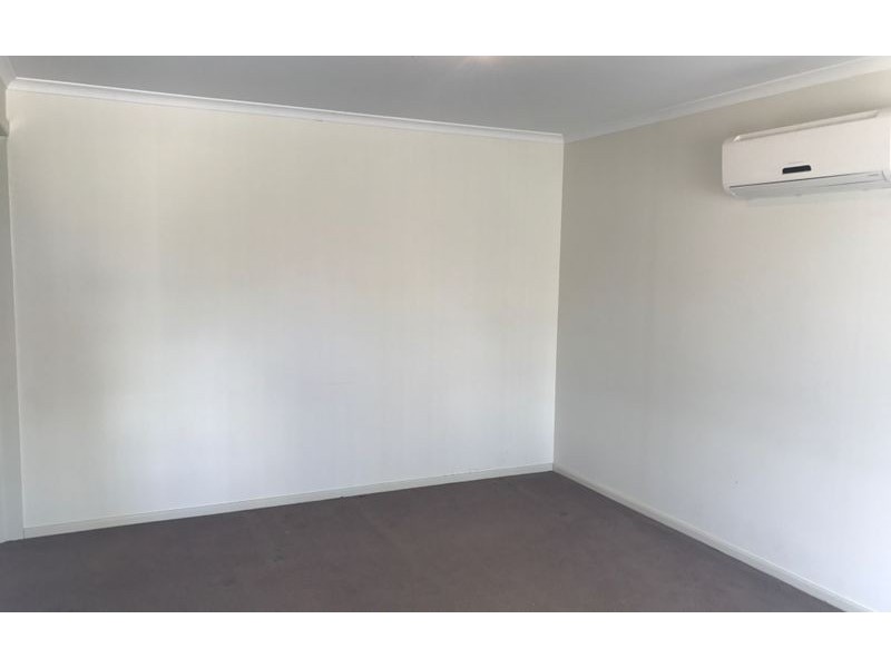 1/18 Henty Street (East), Culcairn NSW 2660