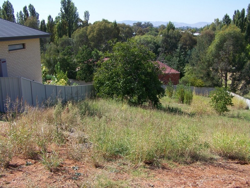 78 Michelle Avenue, Lavington NSW 2641