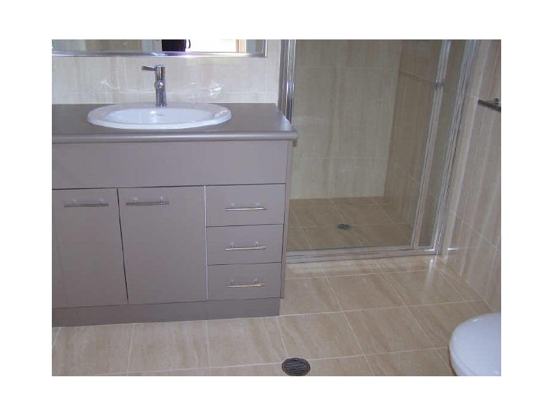 35 Champions Drive, North Albury NSW 2640