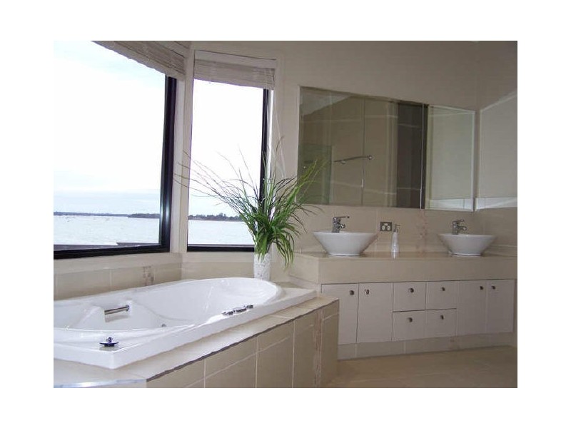 42 Cypress Drive, Mulwala NSW 2647