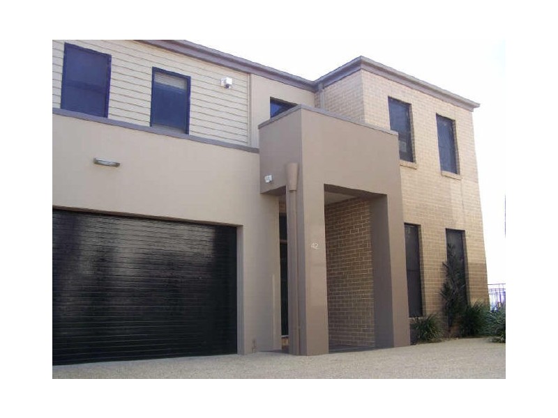 42 Cypress Drive, Mulwala NSW 2647