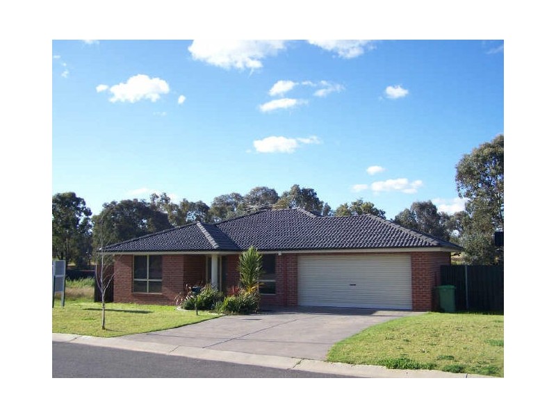 10 Wills Court, Thurgoona NSW 2640