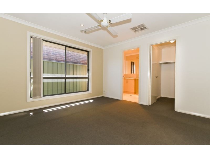 26 Rivergum Drive, East Albury NSW 2640