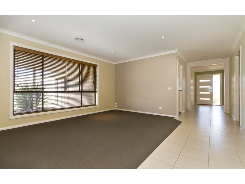 26 Rivergum Drive, East Albury NSW 2640