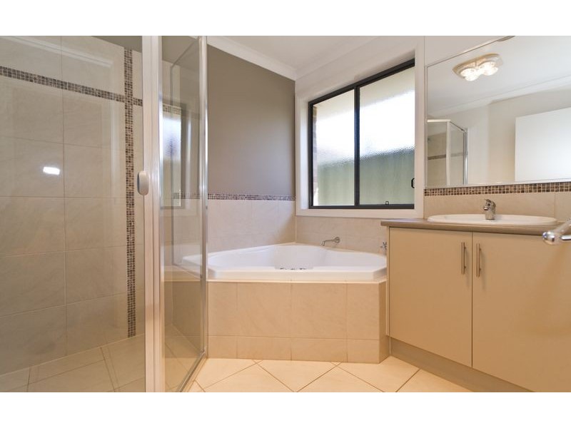 26 Rivergum Drive, East Albury NSW 2640