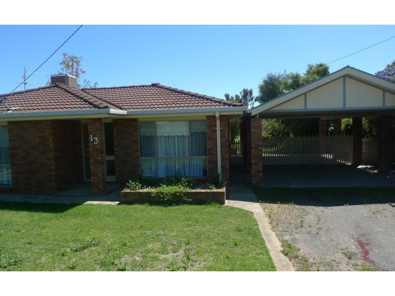 13 Pell Street, Howlong NSW 2643