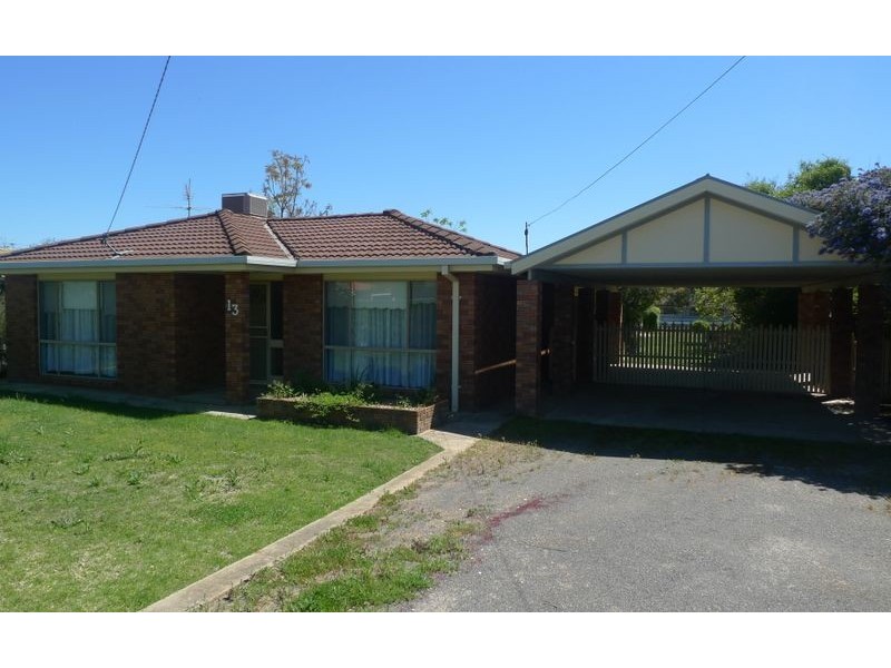13 Pell Street, Howlong NSW 2643