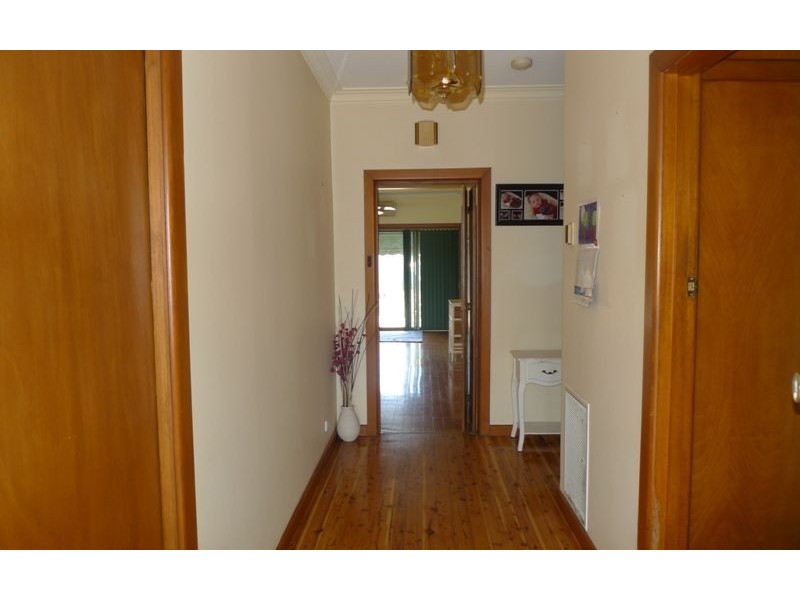 828 Mate Street, Albury NSW 2640