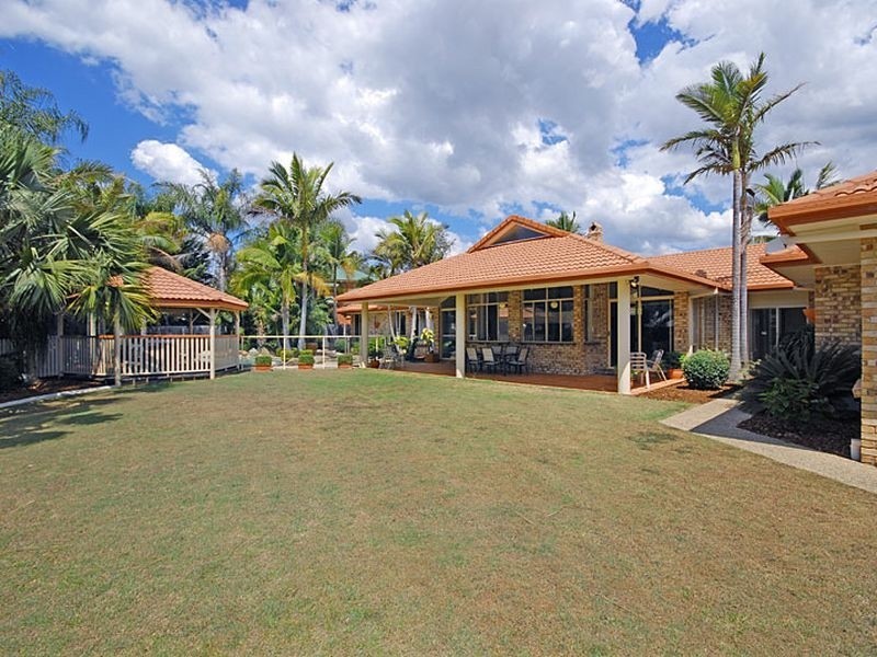 17 Blackbutt Place, Brookfield QLD 4069