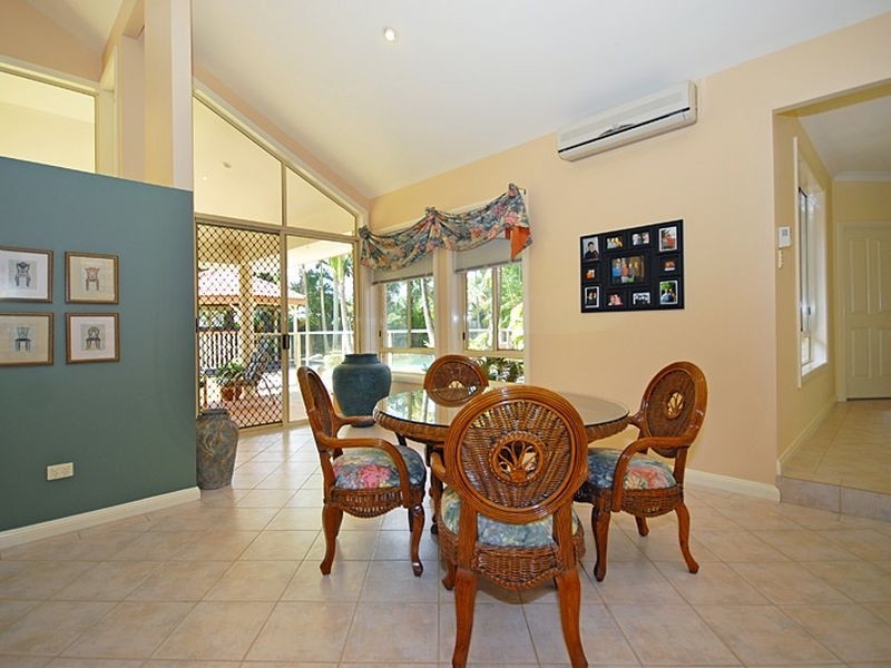 17 Blackbutt Place, Brookfield QLD 4069