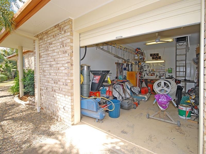 17 Blackbutt Place, Brookfield QLD 4069