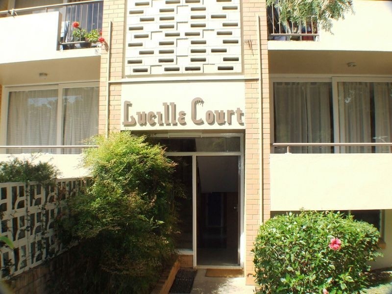 6/225 Carmody Road, St Lucia QLD 4067