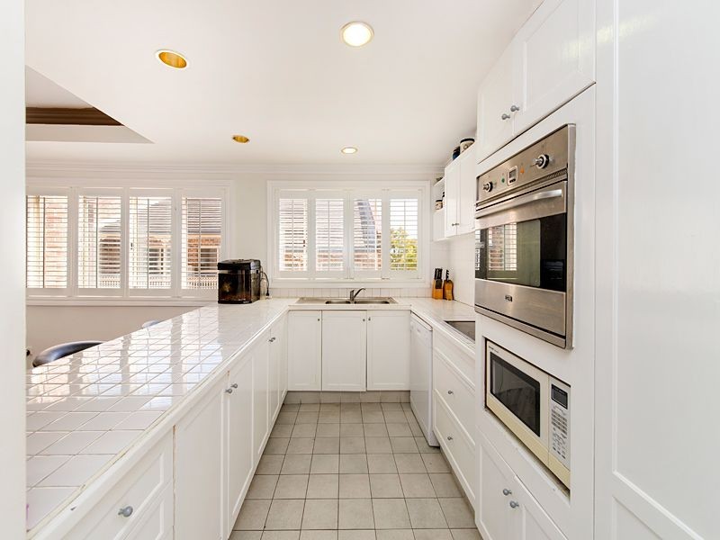 7/27 Swann Road, Taringa QLD 4068