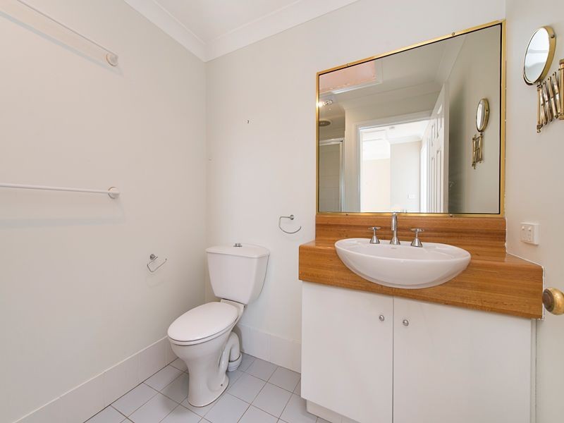 7/27 Swann Road, Taringa QLD 4068