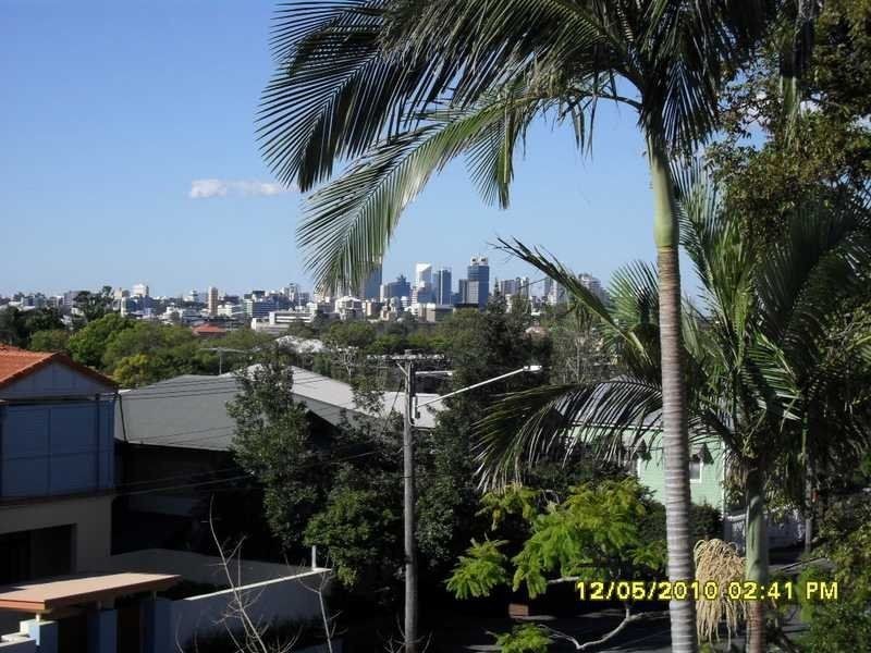 3/66 Woodstock Road, Toowong QLD 4066