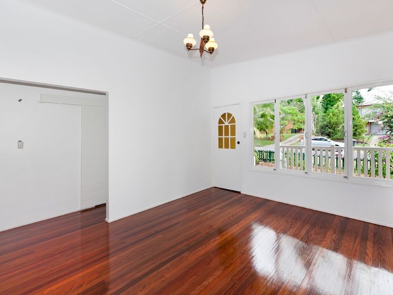 32 Kendall Street, Oxley QLD 4075