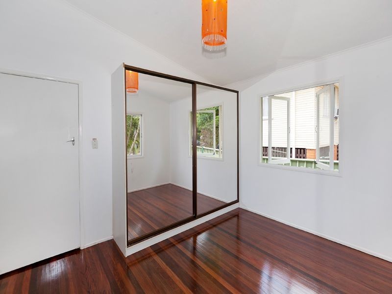 32 Kendall Street, Oxley QLD 4075