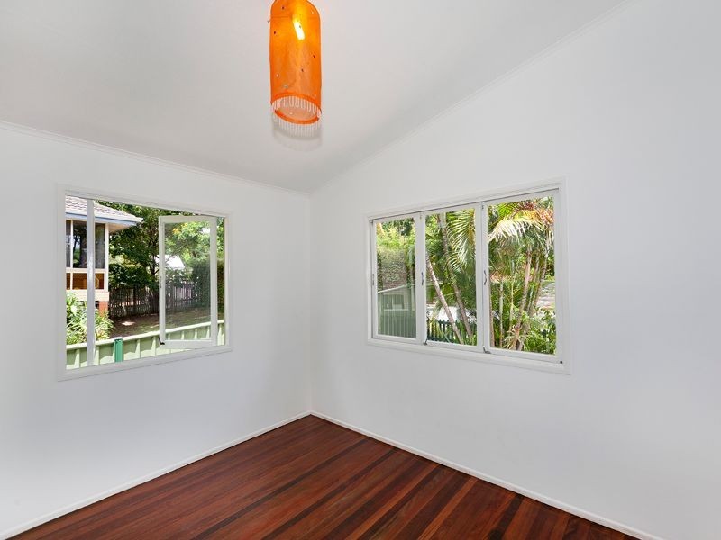 32 Kendall Street, Oxley QLD 4075