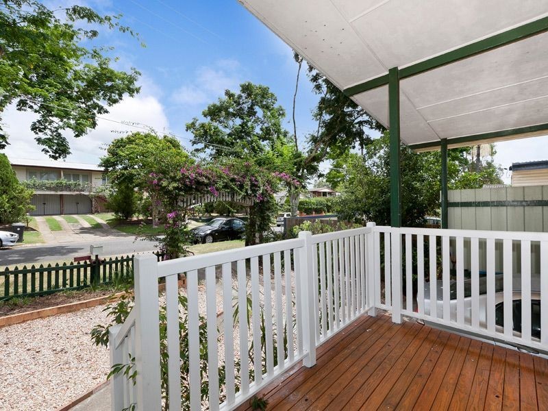 32 Kendall Street, Oxley QLD 4075