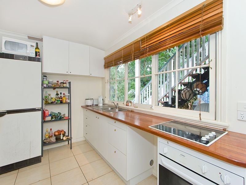 10 Princess Street, Taringa QLD 4068