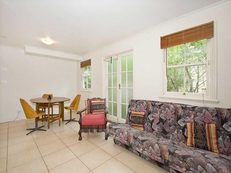 10 Princess Street, Taringa QLD 4068