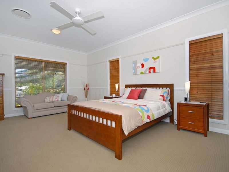 11 Mcconnell Crescent, Brookfield QLD 4069