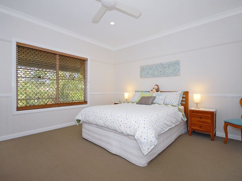 11 Mcconnell Crescent, Brookfield QLD 4069