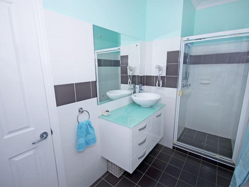 11 Mcconnell Crescent, Brookfield QLD 4069