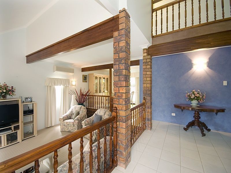 7 Wyndarra Street, Kenmore QLD 4069