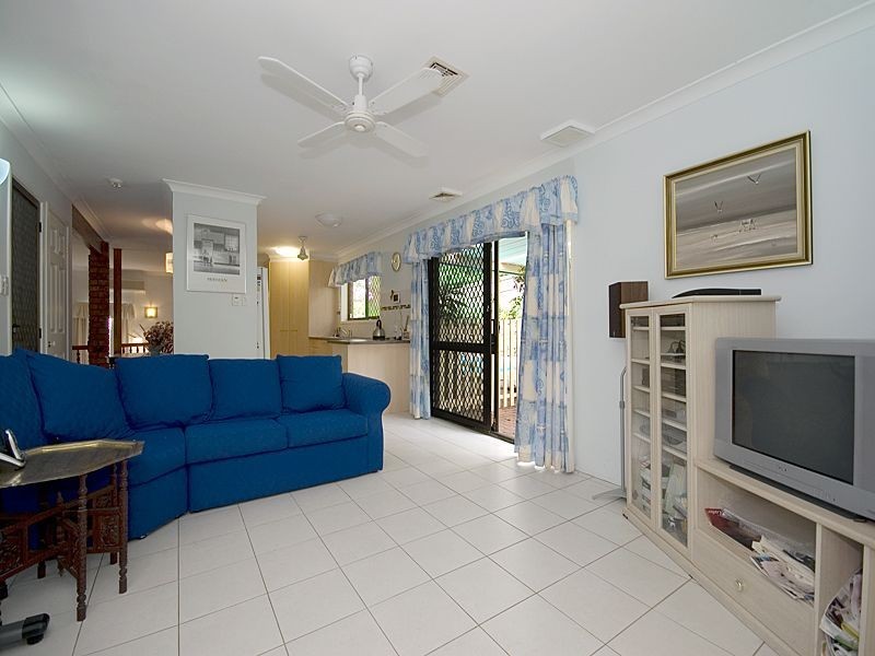 7 Wyndarra Street, Kenmore QLD 4069