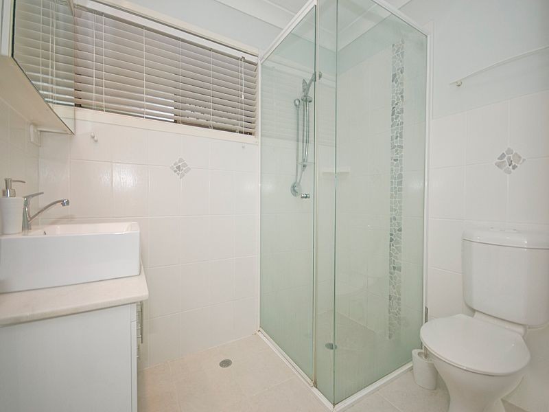 7 Wyndarra Street, Kenmore QLD 4069