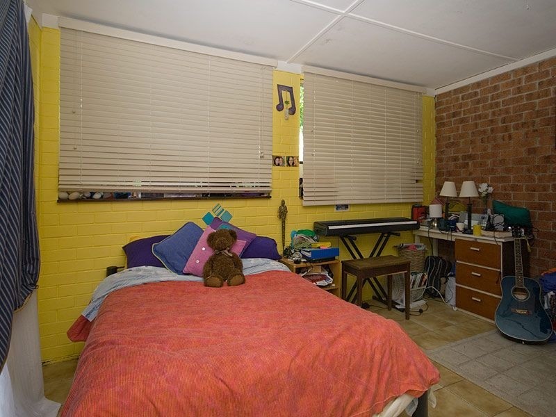 17 Wiseman Street, Kenmore QLD 4069