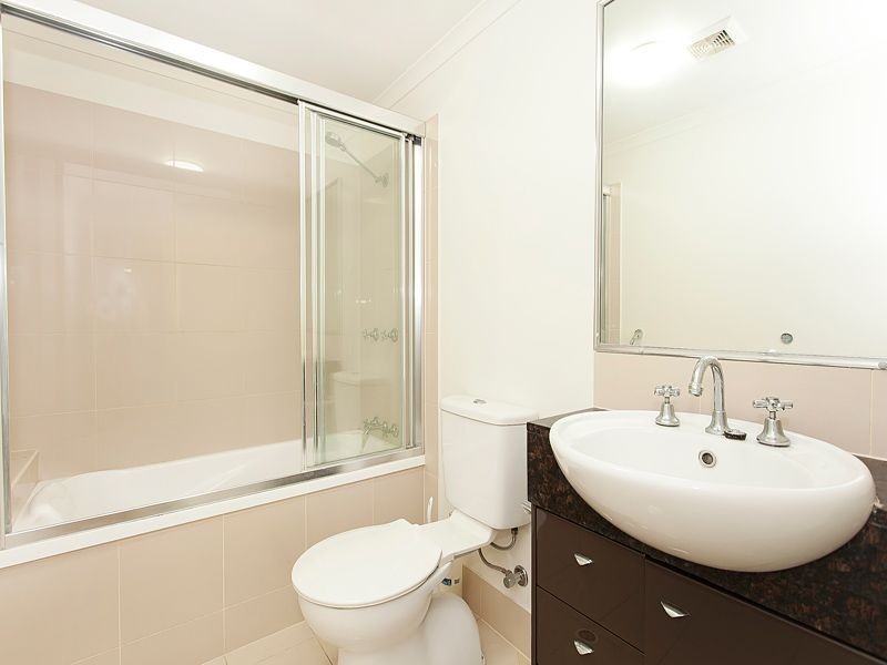 5/57 Swann Road, Taringa QLD 4068