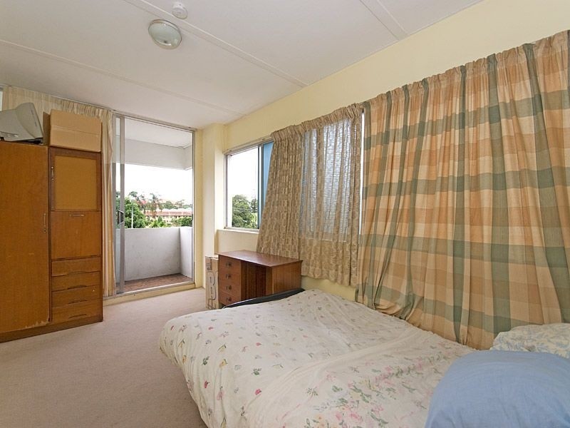 2/70 Sylvan Road, Toowong QLD 4066