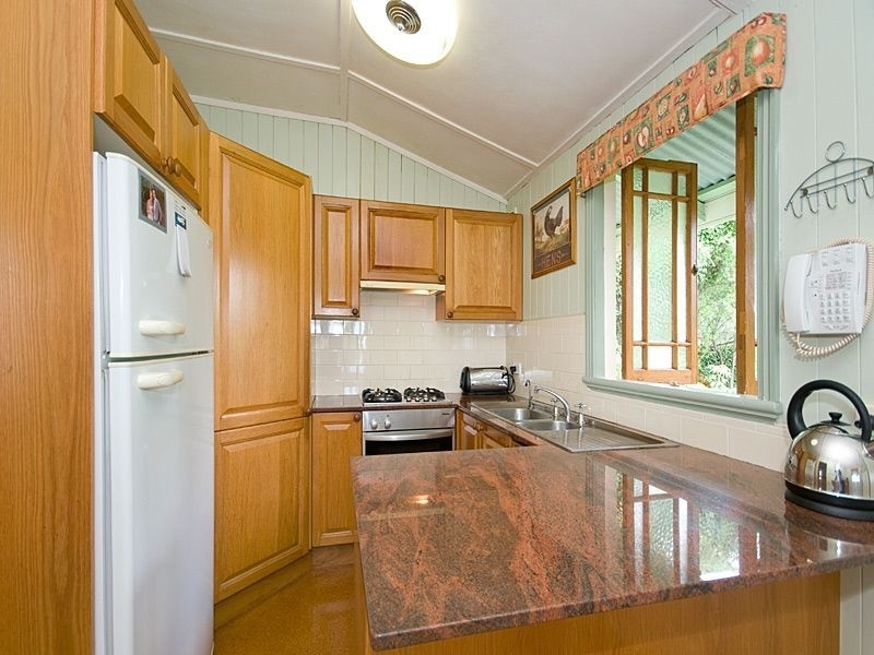 14 Thorn Street, Red Hill QLD 4059