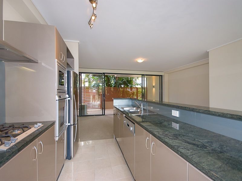 4/9 Sylvan Road, Toowong QLD 4066