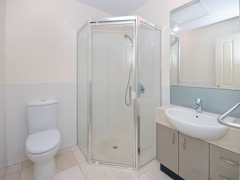 4/9 Sylvan Road, Toowong QLD 4066