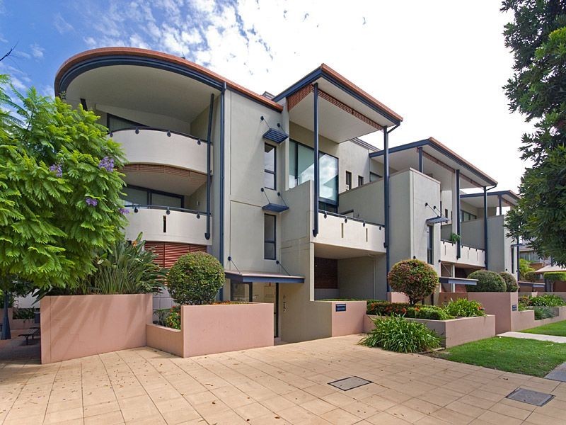 4/9 Sylvan Road, Toowong QLD 4066