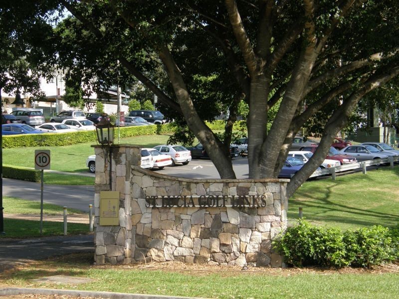 16 Todd Street, Taringa QLD 4068