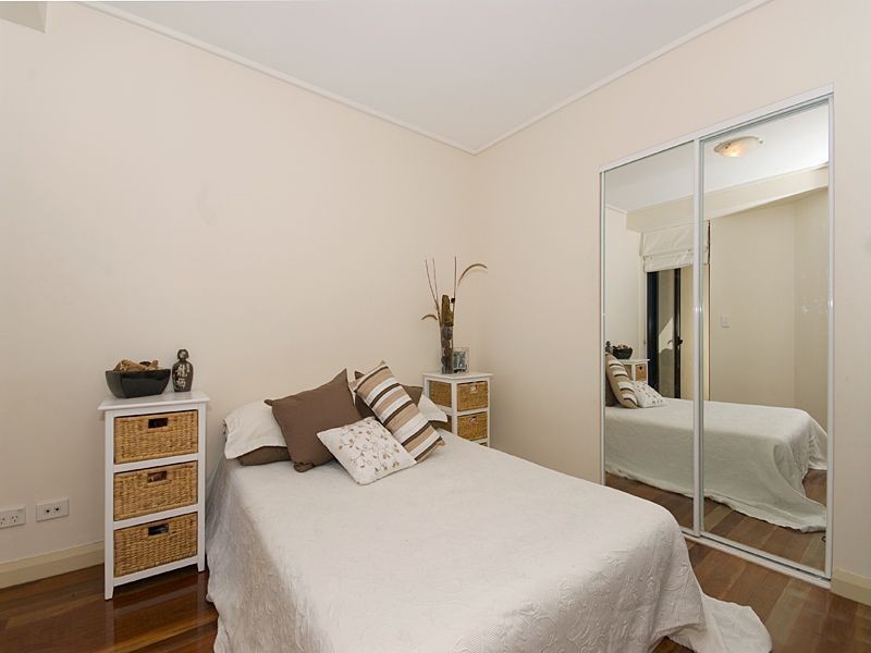 79/9 Sylvan Road, Toowong QLD 4066