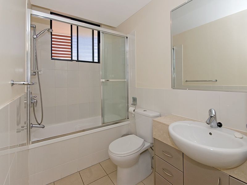 79/9 Sylvan Road, Toowong QLD 4066