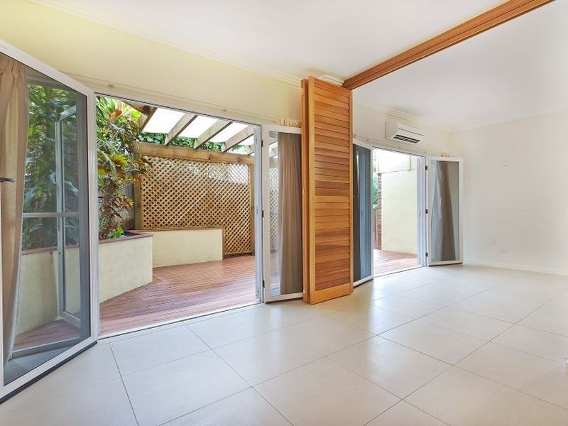 2/46 Highview Terrace, St Lucia QLD 4067