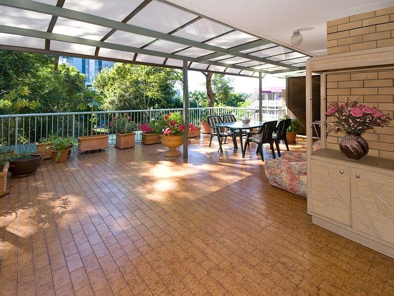 12/12 Patrick Lane, Toowong QLD 4066