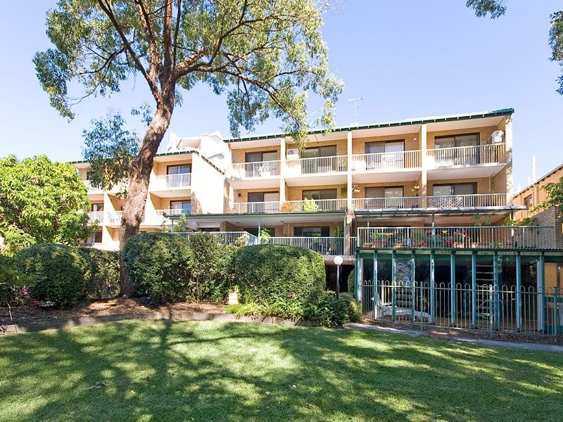 12/12 Patrick Lane, Toowong QLD 4066