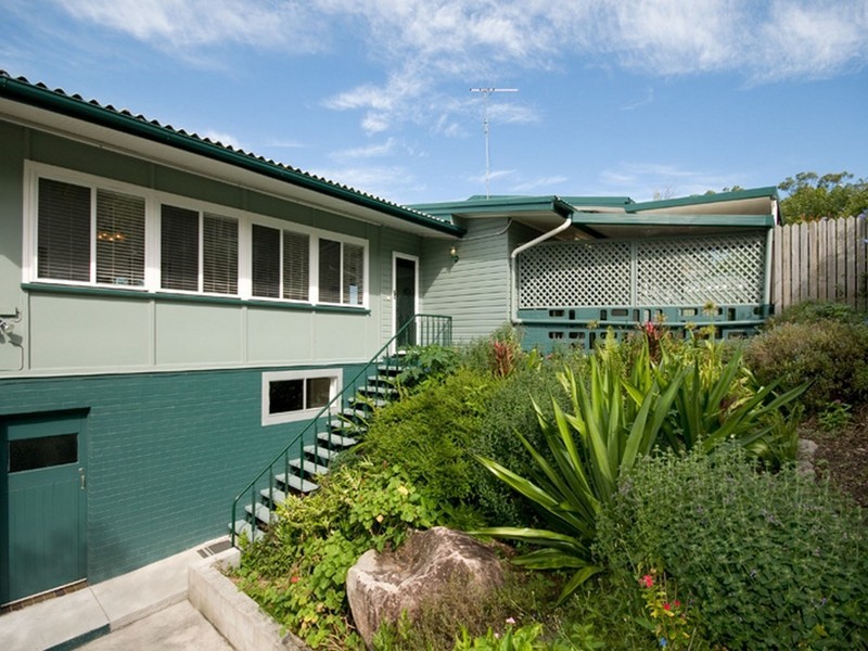 5 Norm Street, Kenmore QLD 4069