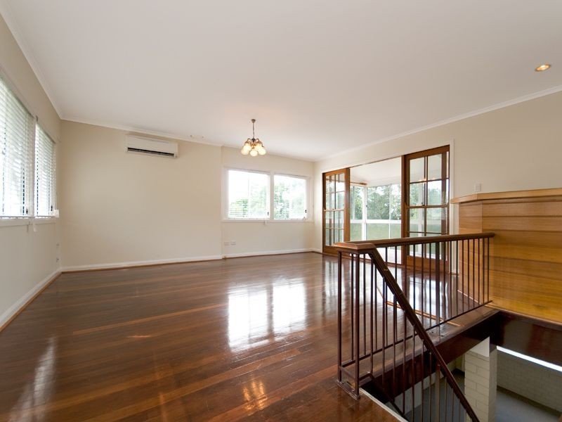 5 Norm Street, Kenmore QLD 4069