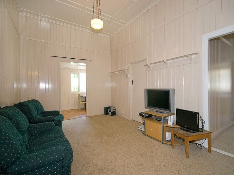 25 Terrace Street, Toowong QLD 4066